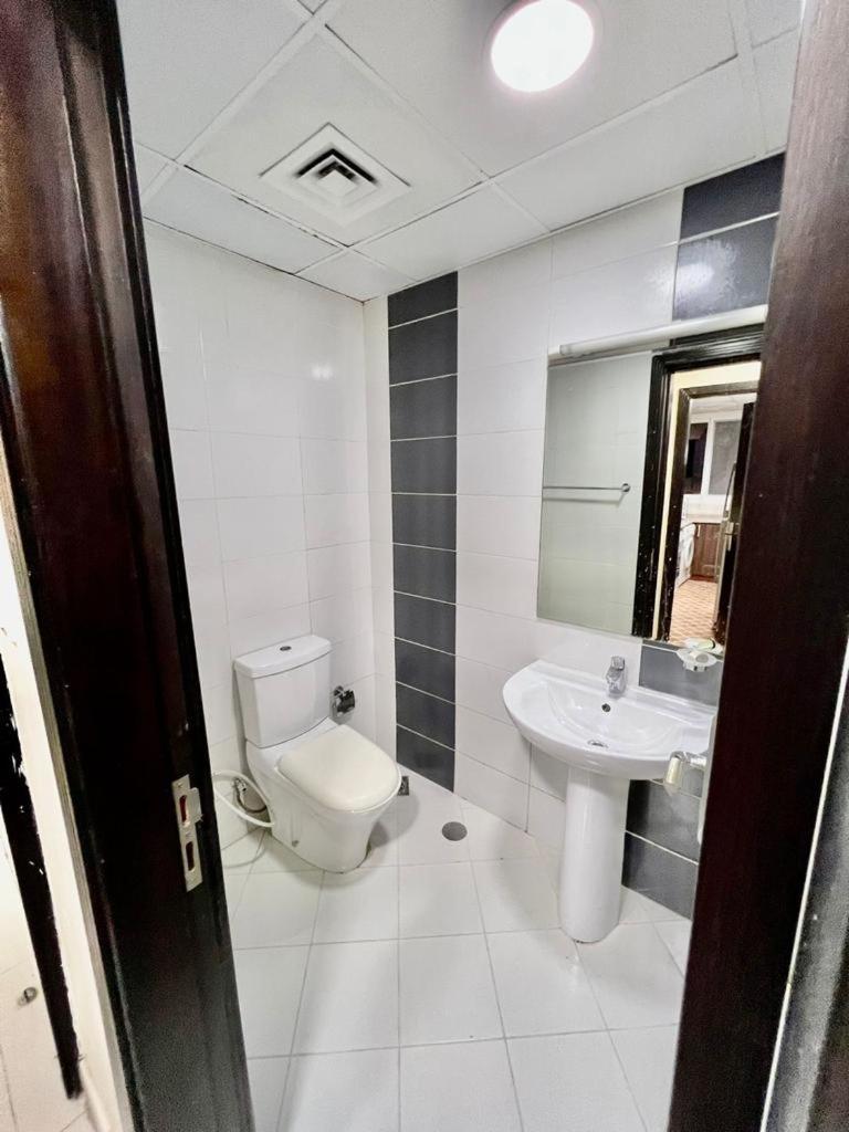 Calm Partition Near Mashreq Metro * دبي
